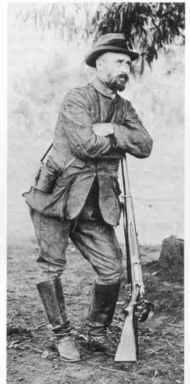 Boer General Tobias Smuts with his Danish Krag-Jorgensen rifle